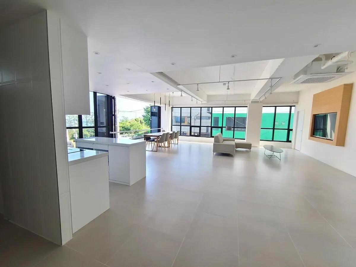 Penton9 B Villa Busan